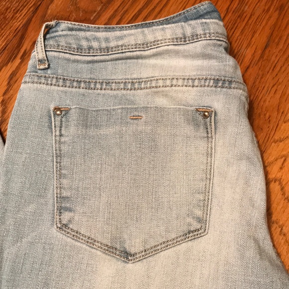 Jeans - Picture 2 of 3